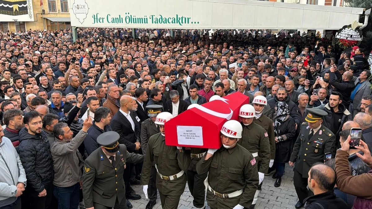 Niğdeli Şehit Burak Özkan’ın eşinden yürek dağlayan sözler “Sana ne güzel yakıştı” Niğdeli Şehit Burak Özkan’ın eşinden yürek dağlayan sözler “Sana ne güzel yakıştı”