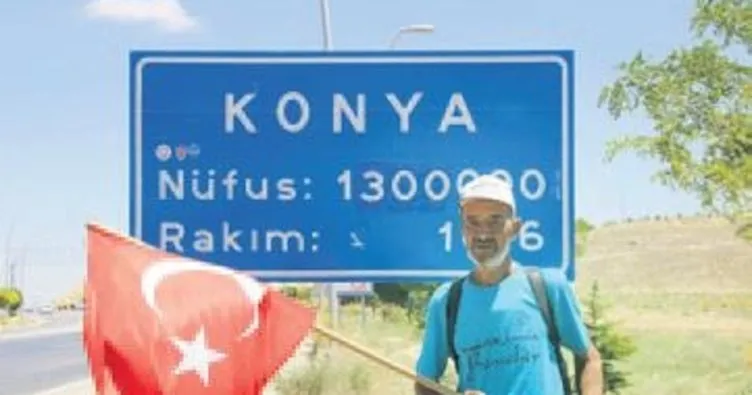Türk bayrağıyla Ankara’ya yürüyor