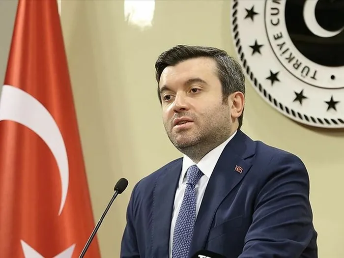 son-dakika-batinin-bayraktar-tb-2-siha-manipulasyonuna-disislerinden-cok-net-yanit-bu-bir-yardim-degil-sadece-1646297859920.jpg SON DAKİKA: Bayraktar TB-2 SİHA manipülasyonuna Dışişleri'nden çok net yanıt: Bu bir yardım değil, sadece Ukrayna'ya satılmadı
