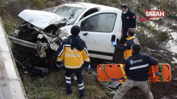 Antalya'da araç şarampole devrildi, sürücü yaralandı | Video