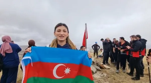 sinirlari-asan-vefa-4-ulkeden-geldiler-neset-ertas-icin-432-rakimlik-gonul-dagina-ciktilar-1790344158615.jpg