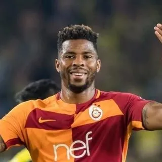 Donk 1 yıl daha Aslan