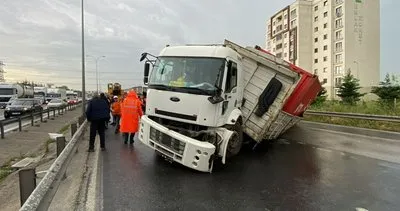 Devrilen kamyon, TEM’i trafiğe kapattı