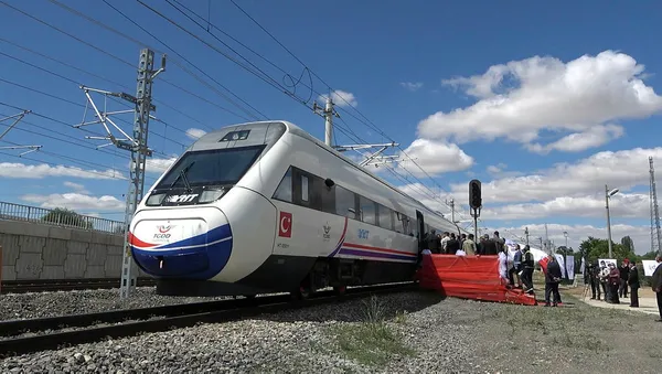 detaylar-belli-oldu-turkiye-hizli-tren-hatlariyla-baglanacak-1623469219078.jpg