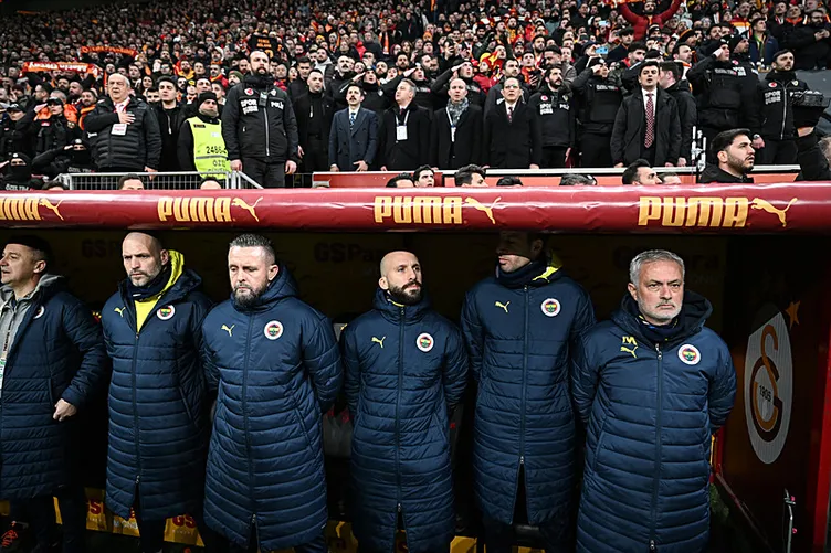 SON DAKİKA: Mourinho’dan Okan Buruk’a olay gönderme! Kulübede hakemin başında maymun gibi zıplıyorlardı