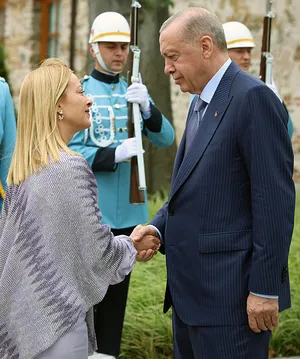 son-dakika-istanbulda-kritik-zirve-baskan-erdogan-meloni-ve-dibeybeyi-kabul-etti-1754051267754.jpg