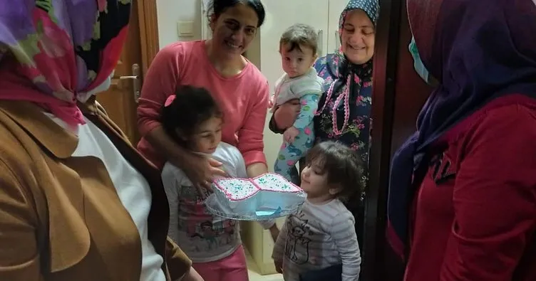 Sağlık çalışanlarının çocukları için ‘Anne keki’ etkinliği sürüyor
