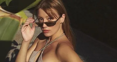 Tescilli güzel Gizem Karaca Mykonos’a gitti! Bikinili pozları sosyal medyayı salladı