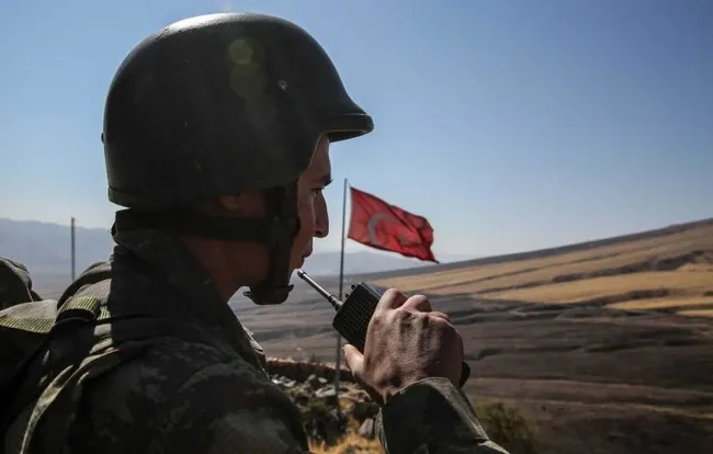 turkiyeden-teror-orgutu-pkkya-net-mesaj-baska-yollar-icin-de-imkan-ve-irade-var-1746089268597.jpeg Türkiye’den terör örgütü PKK’ya net mesaj: Sistem dışına çıkarılması için başka imkan ve irade var!