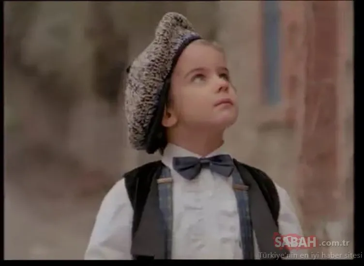Demet Sağıroğlu’nun Arnavut Kaldırımı klibindeki küçük çocuk öyle biri çıktı ki...