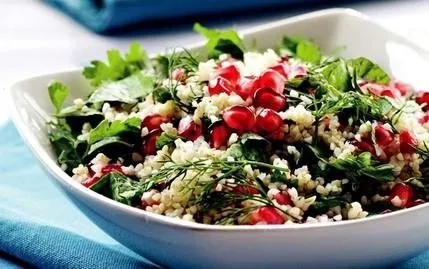 Salata tutkunlarına hitap edecek hem sağlıklı hem kolay 5 salata tarifi