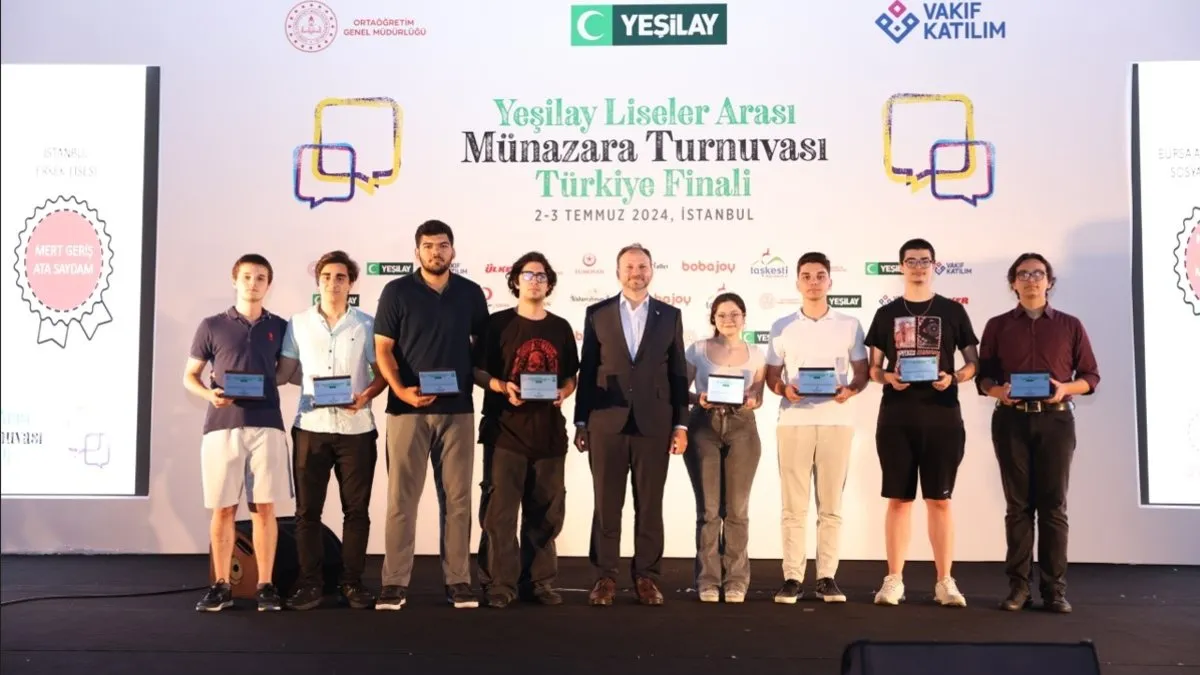 Yeşilay’ın bağımlılıklarla mücadelesine bir tuğla da gençler koydu! Yeşilay’ın bağımlılıklarla mücadelesine bir tuğla da gençler koydu!