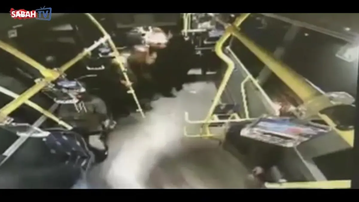 Aynur Kanbur cinayetinde katilin metrobüsteki görüntüsü ortaya çıktı videosunu izle Aynur Kanbur cinayetinde katilin metrobüsteki görüntüsü ortaya çıktı videosunu izle