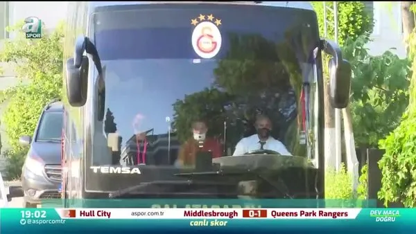 Galatasaray kafilesi Trabzonspor maçı için hareket etti!