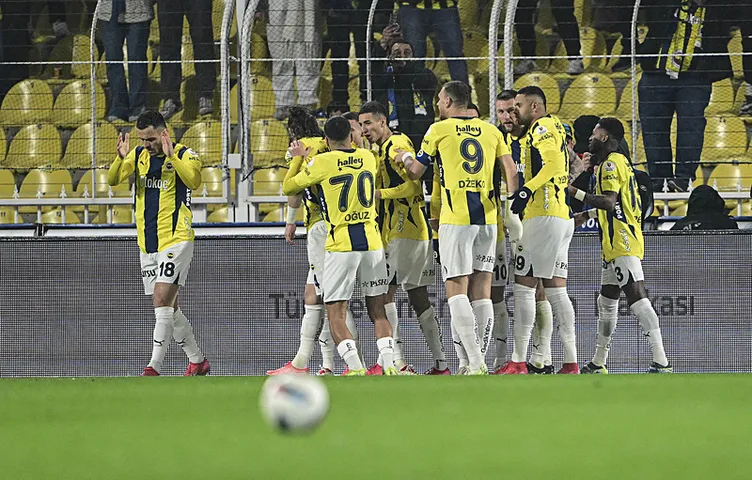 Son dakika haberi: Fenerbahçe-Antalyaspor maçı sonrası büyük övgü: Bu adamın kaç ciğeri var?