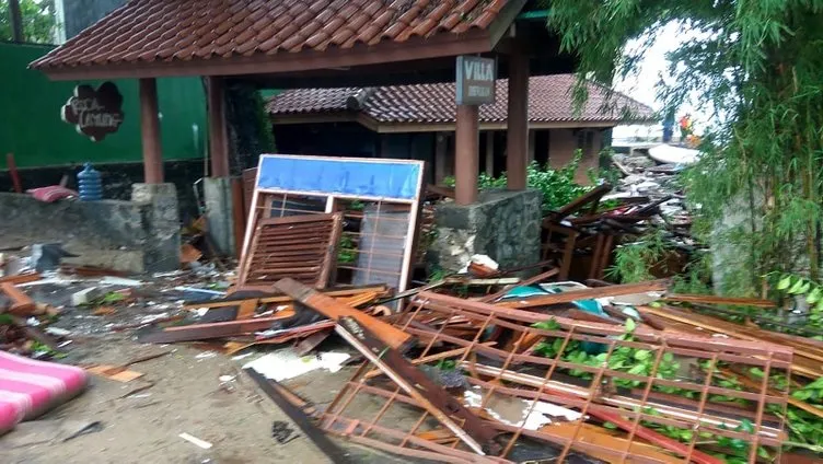 Endonezya'da tsunami! Onlarca ölü ve yüzlerce yaralı var