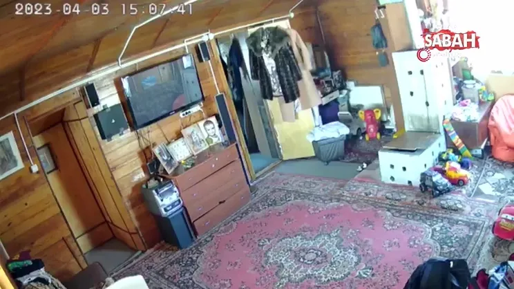 Rusya'da 6.9 büyüklüğündeki deprem anı kamerada | Video