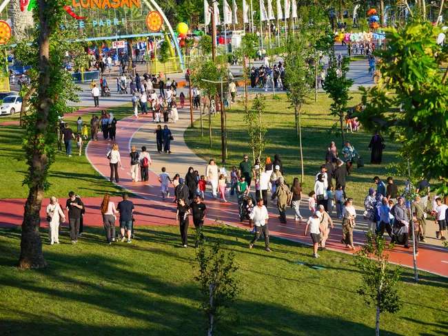 izmitin-ortasinda-yeni-bir-dunya-kocaeli-buyuksehirden-damga-vuran-donusum-fuarpark-1782485973178.jpg