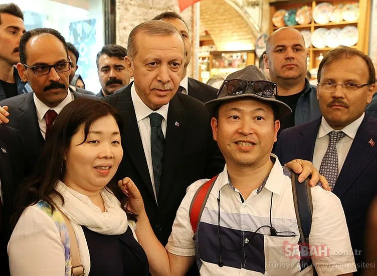 Cumhurbaşkanı Erdoğan restore edilen Mısır Çarşısı’nı gezdi