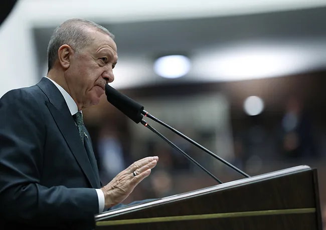 son-dakika-baskan-erdogandan-chpye-sert-tepki-istanbulda-escobar-duzeni-kuran-onlar-1744200789411.jpeg