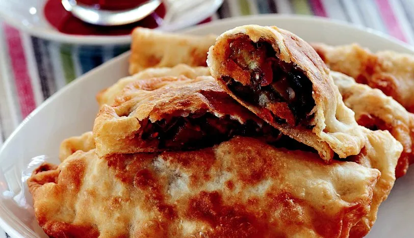 Patlıcanlı Ve Pastırmalı Börek Tarifi BöreklerÇörekler ve Poğaçalar