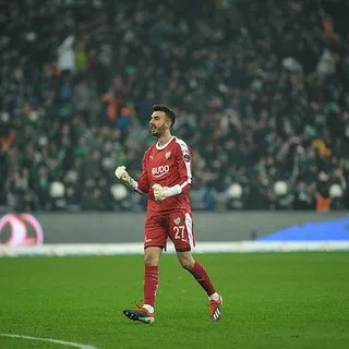 Bursaspor'da kale Muhammed Þengezer'in