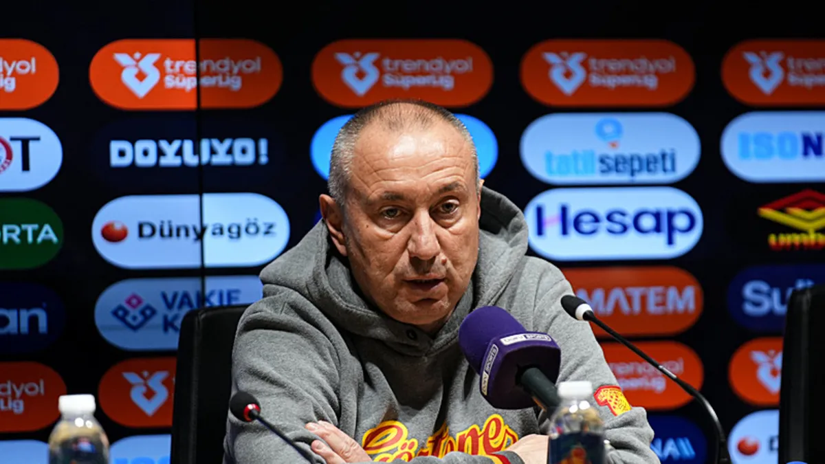 Stanimir Stoilov: Bizim en büyük gücümüz Göztepe ailesi! Stanimir Stoilov: Bizim en büyük gücümüz Göztepe ailesi!