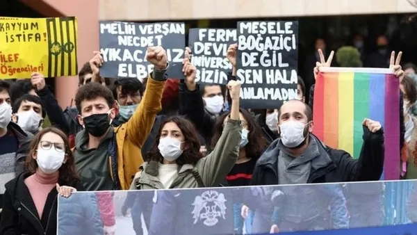abd-ve-abden-turkiyeye-yonelik-bogazici-provokasyonu-endise-duyuyoruz-1612421609894.jpg ABD ve AB’den Türkiye’ye yönelik Boğaziçi provokasyonu: Endişe duyuyoruz…