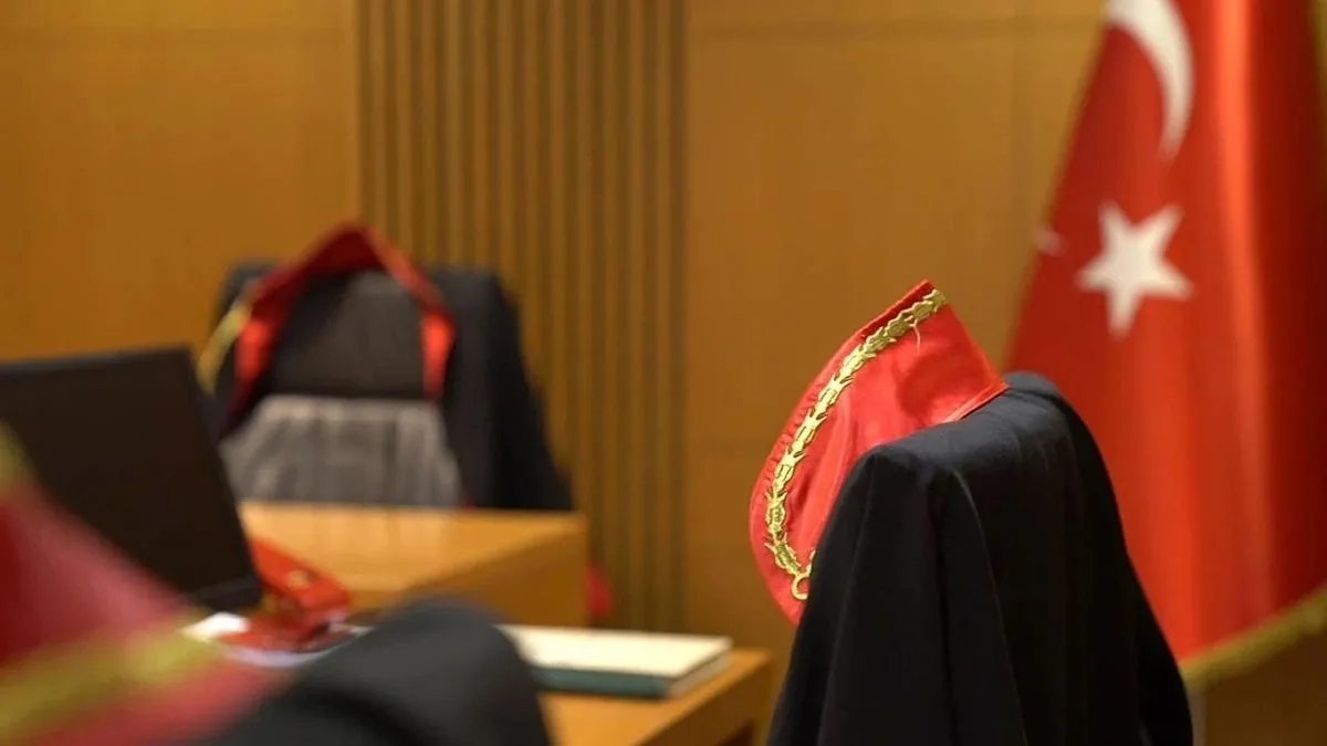 18 milyonluk vurgununu kapatmaya çalışan Savcı ihraç edildi 18 milyonluk vurgununu kapatmaya çalışan Savcı ihraç edildi