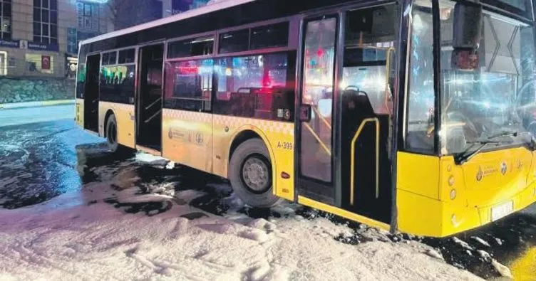 İETT otobüsündeki yangını beton mikseri söndürdü