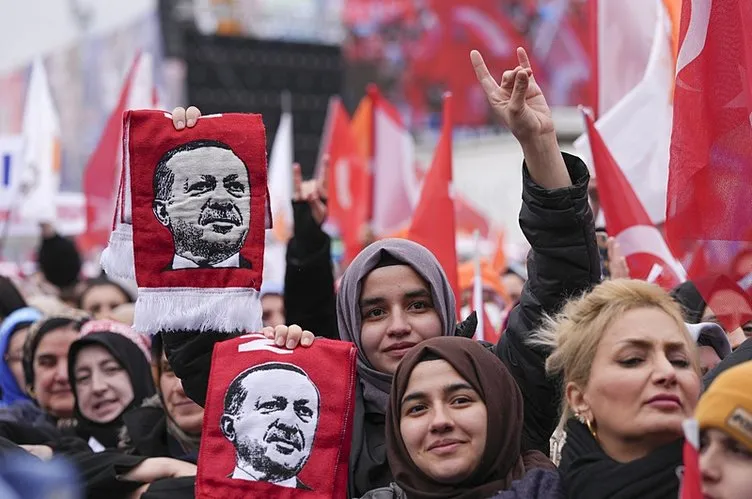 Yüz binler alana aktı: Ankara’da coşkulu kalabalık
