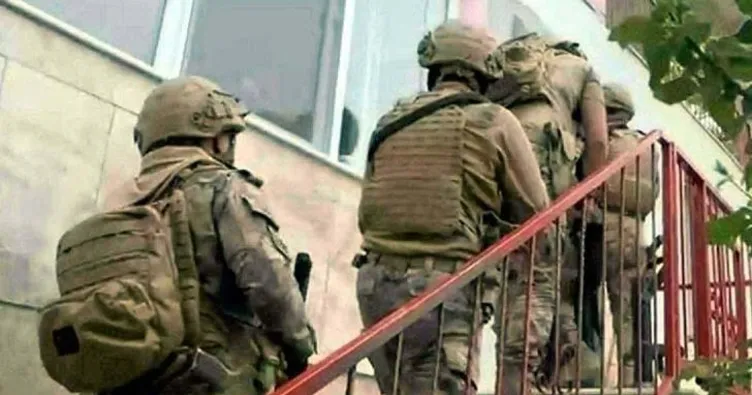 İzmir’de FETÖ operasyonu: 8 gözaltı