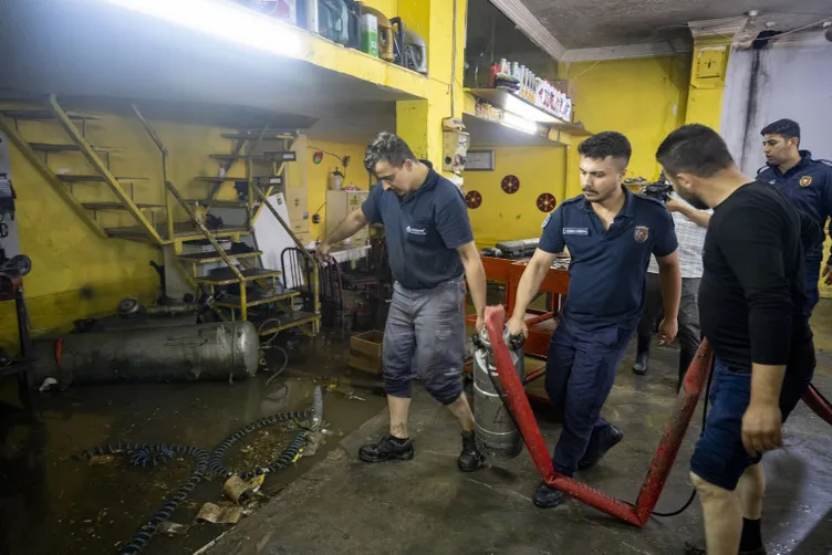 Ne çektin be Ankara! Ne zaman yağmur yağsa aynı manzara!