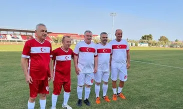 Gençlik ve Spor Bakanı Osman Aşkın Bak, Aydın'da gösteri maçında forma giydi #aydin