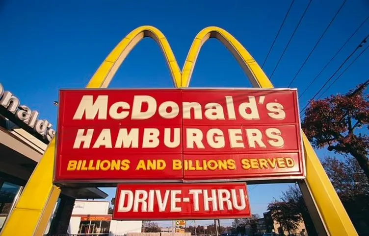 ABD’de ekonomik kriz boyut değiştirdi: Dünya devi McDonald’s batıyor! Ofisler kapatıldı, her şey iptal!