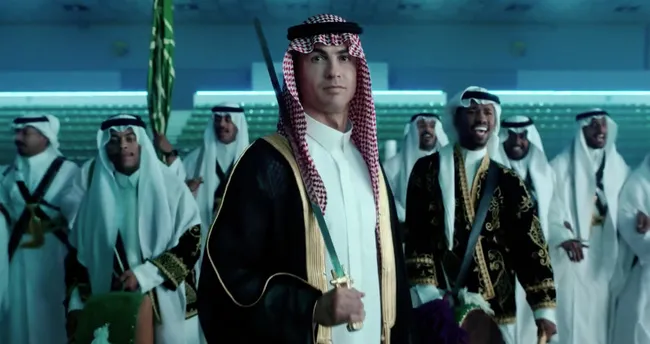 Ronaldo, Suudi Arabistan Milli Günü için Arap kıyafetleri giydi Ronaldo, Suudi Arabistan Milli Günü için Arap kıyafetleri giydi