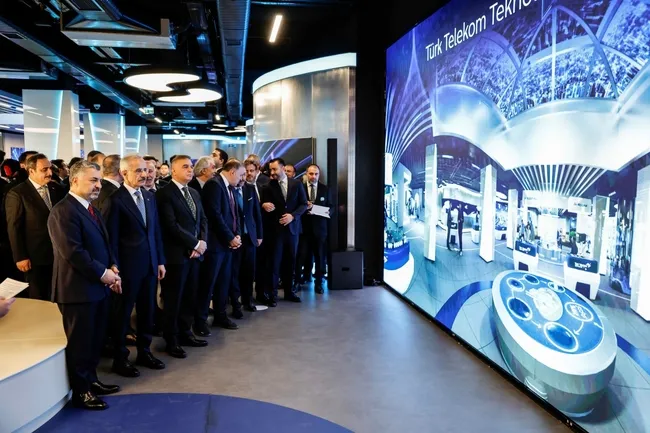 turkiyenin-ilk-ve-en-kapsamli-5g-deneyim-merkezi-turk-telekom-teknoloji-ve-inovasyon-merkezi-acildi-1773424825554.jpeg