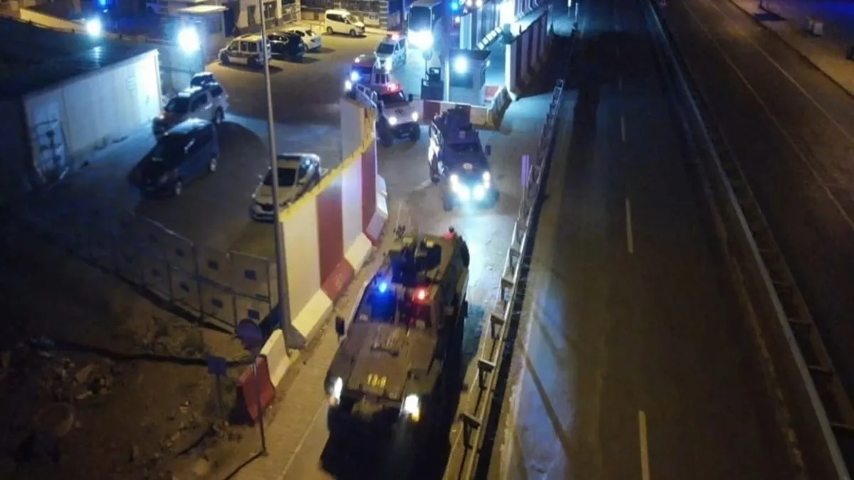 Bitlis ve İzmir'de eş zamanlı uyuşturucu operasyonu: 10 tutuklama