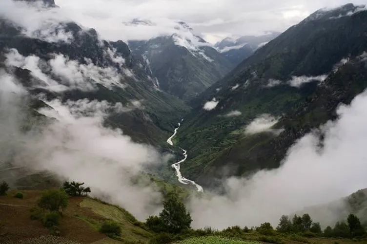 Nepal ve Tibet arasında bir garip köy