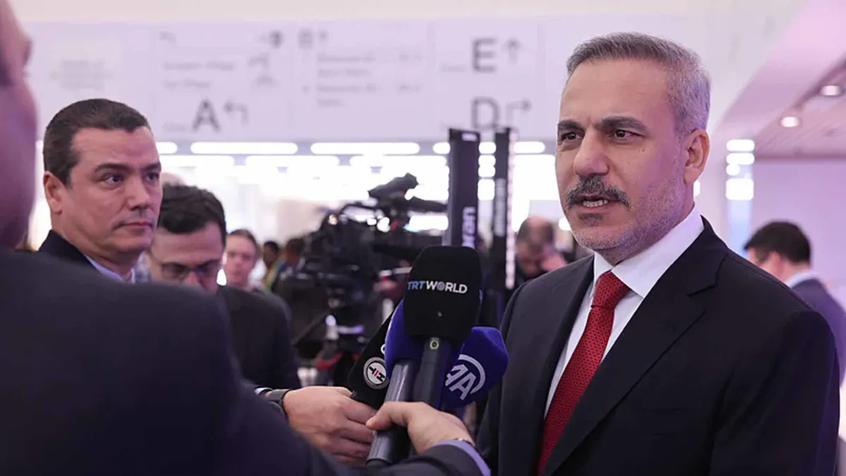 SON DAKİKA | Bakan Fidan: Suriye’nin bütünlüğü çok önemli SON DAKİKA | Bakan Fidan: Suriye’nin bütünlüğü çok önemli