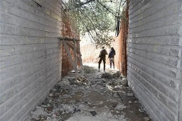 Afrin’de bin teröristi alacak yer altı karargahı bulundu