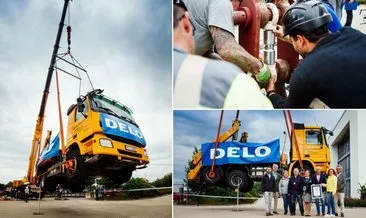 Dünyanın en güçlü yapıştırıcısı: 17,2 tonluk kamyonu havada tuttu