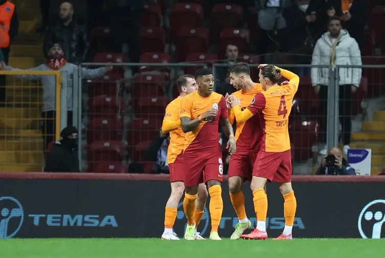 Son dakika: Galatasaray-Altay maçındaki penaltı pozisyonuyla ilgili çarpıcı ifadeler! İlk yarıda Cüneyt Çakır’a ’Gel izle’ demeyen VAR...