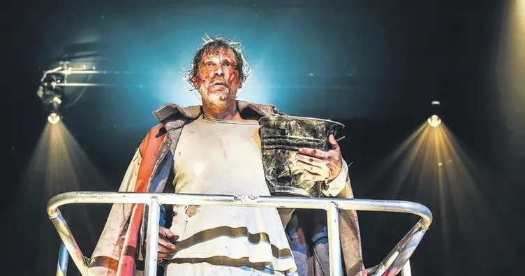 12 sezondur kapalı gişe oynuyor