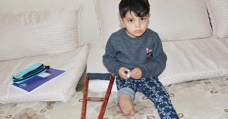 Suriyeli küçük Muhammed artık protez ayakla yürüyecek