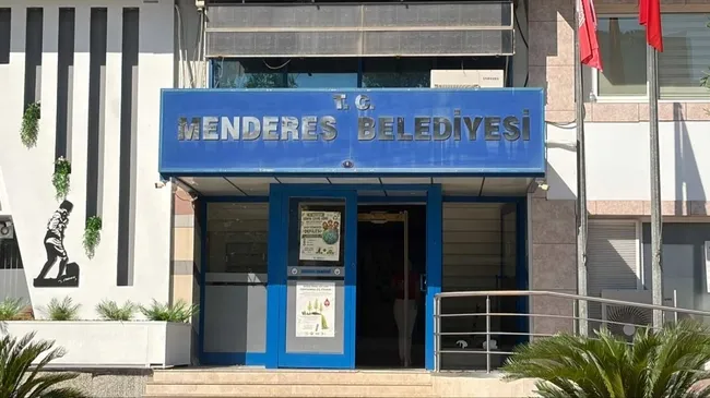 son-dakika-menderes-belediyesine-rusvet-operasyonunda-2-dalga-9-supheli-gozaltina-alindi-1790142521971.jpg SON DAKİKA… Menderes Belediyesi’ne yolsuzluk operasyonunda 2. dalga: Rüşvet trafiğini 'Takipçi Onur' yönetmiş!