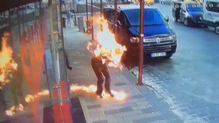 İstanbul'un göbeğinde dehşet anları! Sokak ortasında canlı canlı yaktı