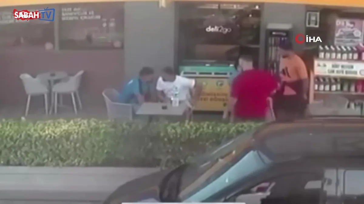 Başpehlivan Serhat Elvan, güreş turnuvasına giderken darbedildi! Saldırı anı kamerada videosunu izle Başpehlivan Serhat Elvan, güreş turnuvasına giderken darbedildi! Saldırı anı kamerada videosunu izle