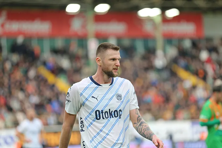 Son dakika haberi: Fenerbahçe’de Mourinho, Edin Dzeko kararını verdi! Transfer dönemi sonrası flaş gelişme....