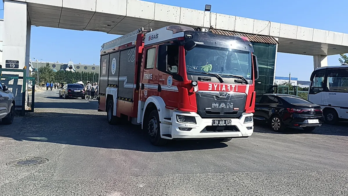 Tekirdağ’da kimyasal gaz sızıntısı: 3 işçi hastaneye kaldırıldı Tekirdağ’da kimyasal gaz sızıntısı: 3 işçi hastaneye kaldırıldı